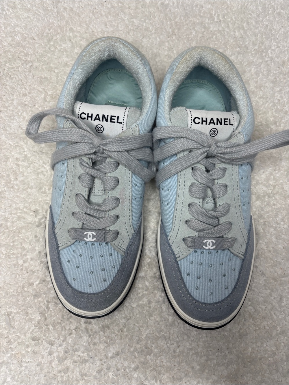 CHANEL authentic 2022 spring/summer Light Blue/Gray women’s 7.5 Low-Top Sneakers - Picture 7 of 7